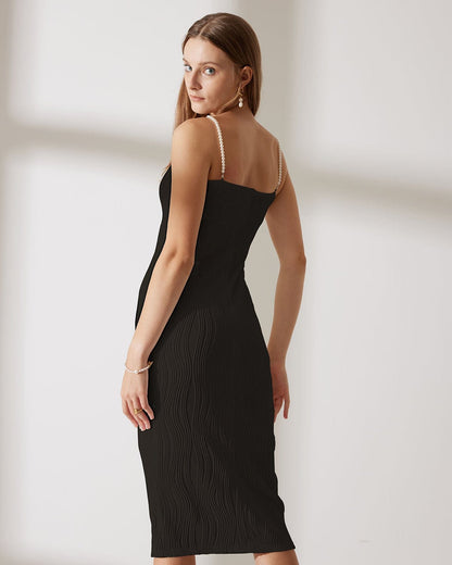 Vestido de spaghetti con textura de olas negras
