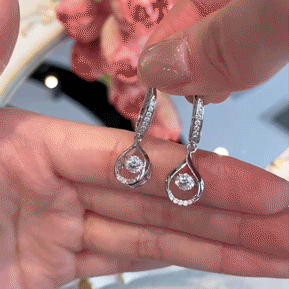 🔥🔥 90% OFF TODAY: 1-Carat "Dancing" Moissanite Earrings – The Pure S925 Comfort & Sparkle You Deserve 💎