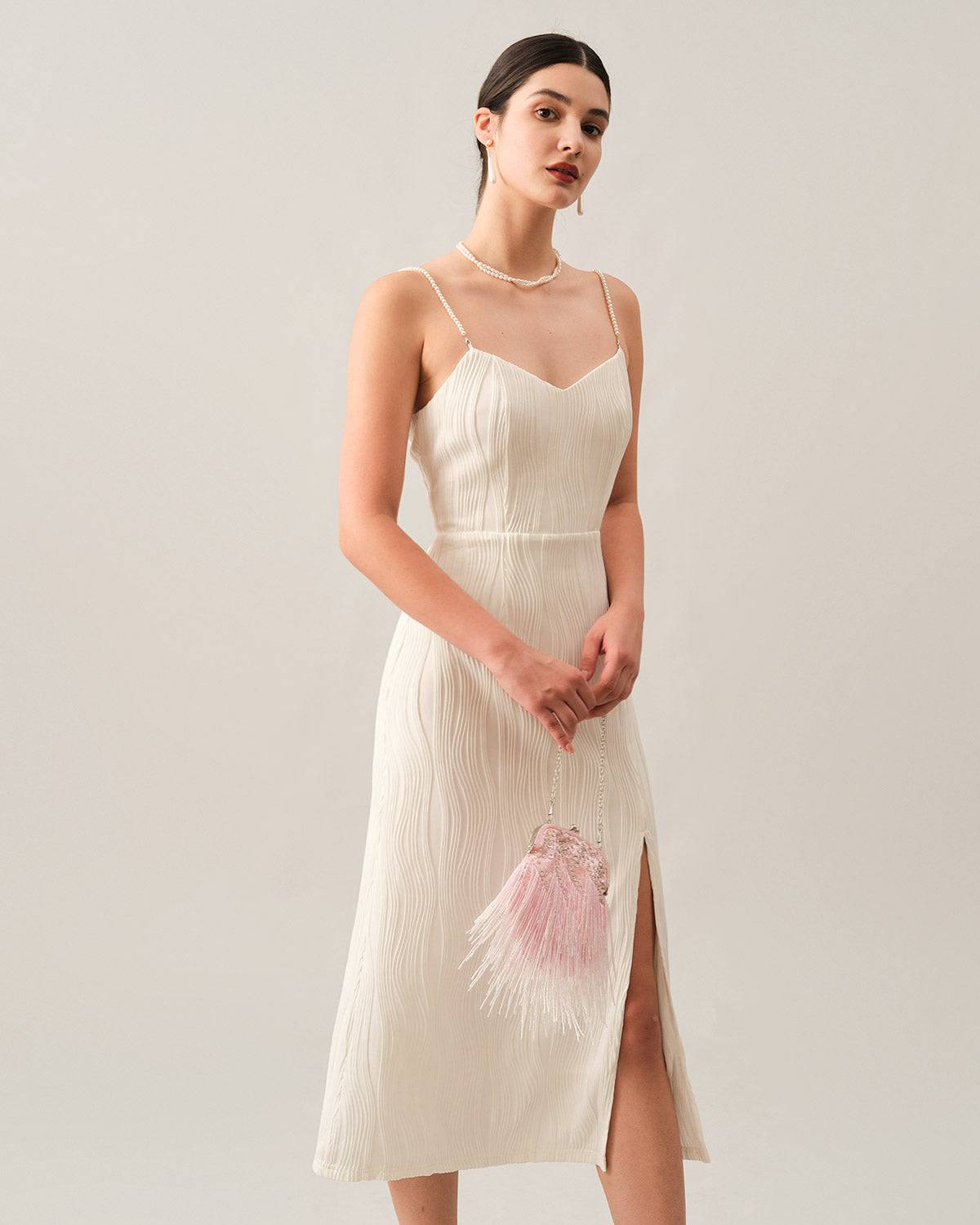 Vestido midi de perlas con textura de olas