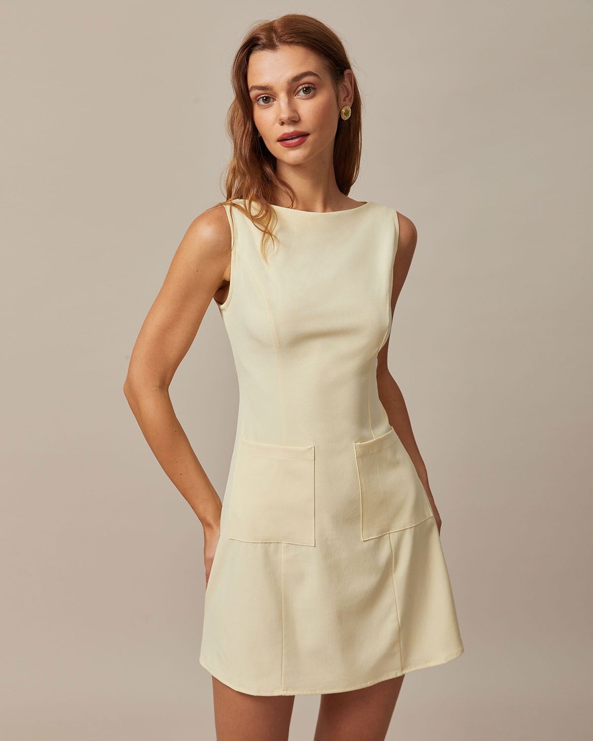 Gele minifalda bootcut con corte